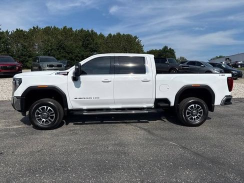 Used 2024 GMC Sierra 2500 SLE w/ SLE Value Package AWD/4WD image 9