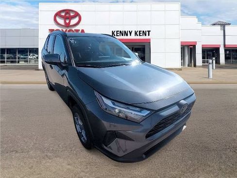 Used 2025 Toyota RAV4 XLE FWD image 1