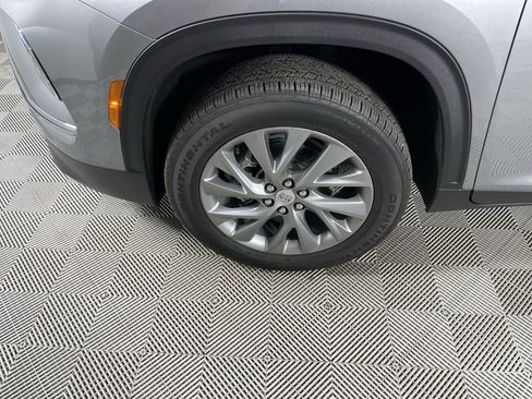 Used 2025 Buick Enclave Preferred image 32