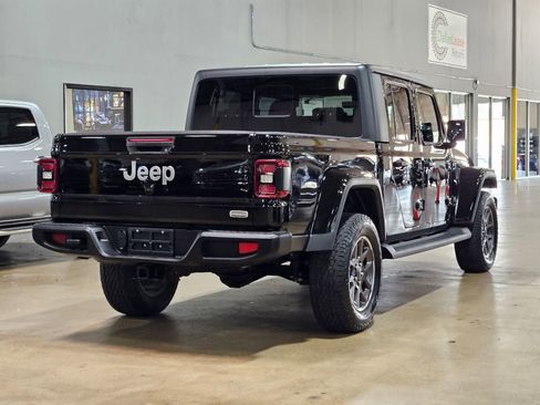 Used 2020 Jeep Gladiator Overland AWD/4WD image 8