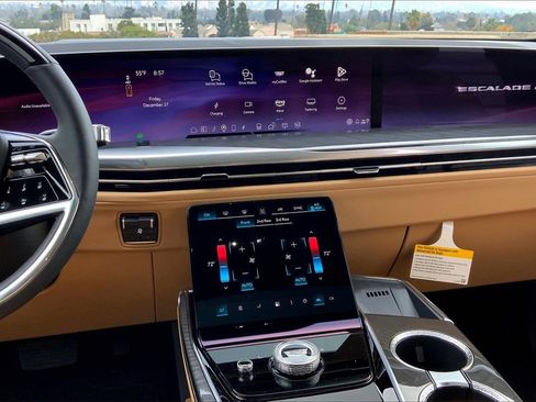 New 2025 Cadillac Escalade IQ Luxury 2 image 8