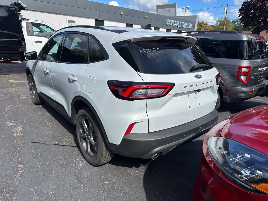 Used 2025 Ford Escape ST-Line Select AWD/4WD image 6
