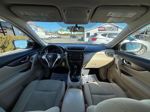 Used 2016 Nissan Rogue S w/ Appearance Package image 15