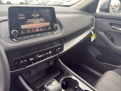 New 2026 Nissan Rogue SV image 21