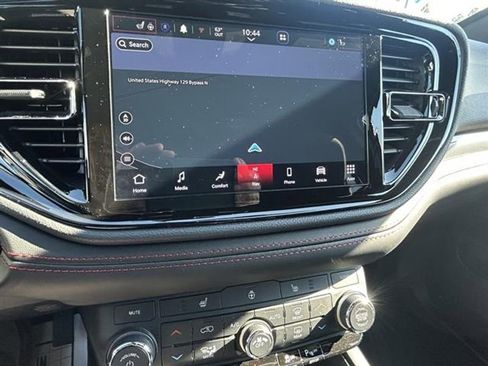 Used 2025 Dodge Durango GT image 17