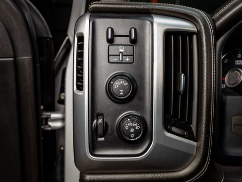 Used 2017 GMC Sierra 1500 SLT w/ Enhanced Driver Alert Package image 20