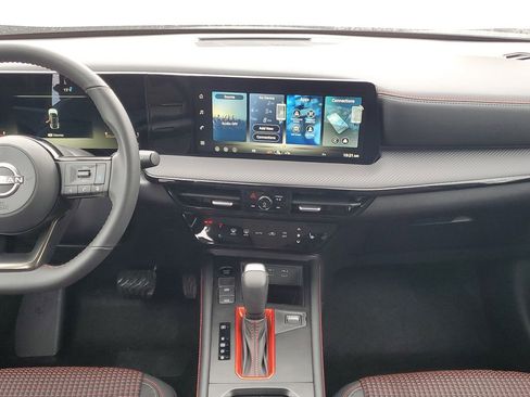 New 2026 Nissan Kicks SR image 23