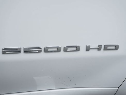 Used 2020 GMC Sierra 2500 SLE w/ Preferred Package AWD/4WD image 47