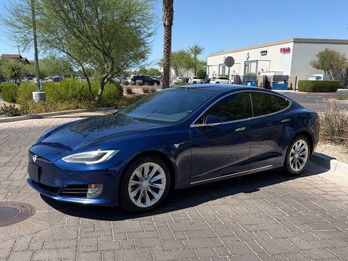 Used 2018 Tesla Model S 75D AWD/4WD image 6
