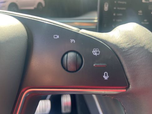 Used 2022 Tesla Model X image 41