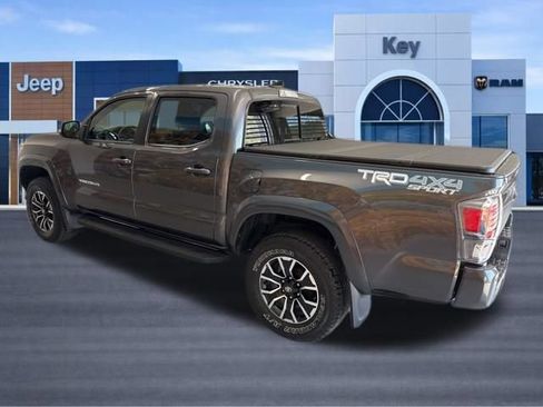Used 2023 Toyota Tacoma TRD Sport w/ Technology Package AWD/4WD image 4