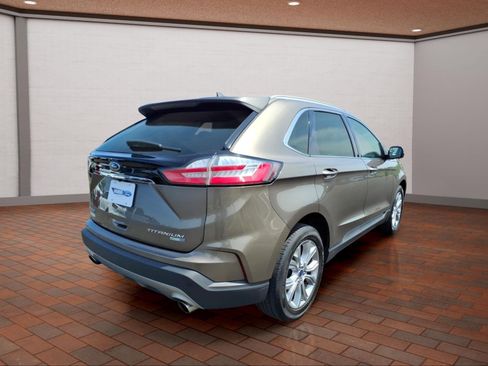 Used 2019 Ford Edge Titanium w/ Cold Weather Package AWD/4WD image 8