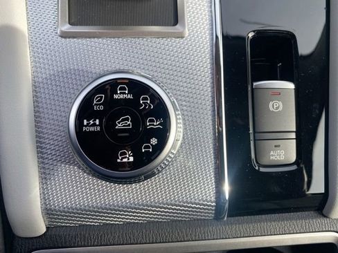 New 2025 Mitsubishi Outlander SEL AWD/4WD image 29