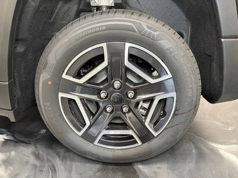 New 2026 Jeep Cherokee Laredo AWD/4WD image 22