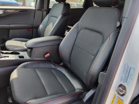 New 2024 Ford Escape ST-Line Select w/ Tech Pack #2 image 17