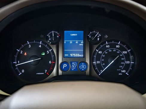 Used 2013 Lexus GX 460 Premium image 26