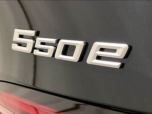 New 2027 BMW 550e xDrive w/ Premium Package AWD/4WD image 6
