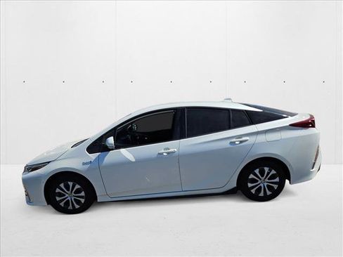 Used 2020 Toyota Prius Prime Limited image 8