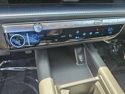 Certified 2024 Hyundai Ioniq 6 Limited RWD image 30