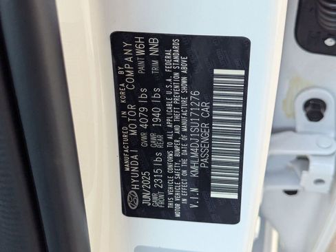 New 2025 Hyundai Elantra SEL image 33