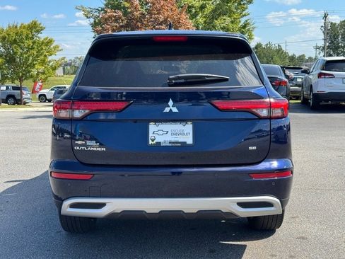 Used 2024 Mitsubishi Outlander SE image 4