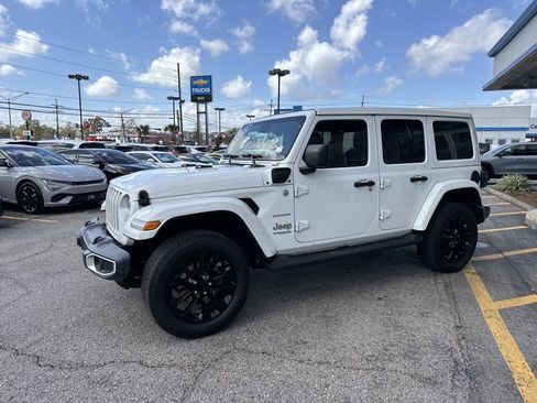Used 2021 Jeep Wrangler Unlimited Sahara w/ Cold Weather Group image 4