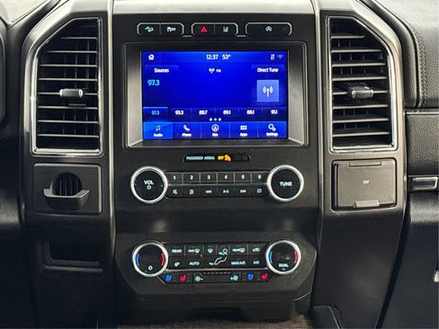 Used 2021 Ford Expedition Max Limited image 19