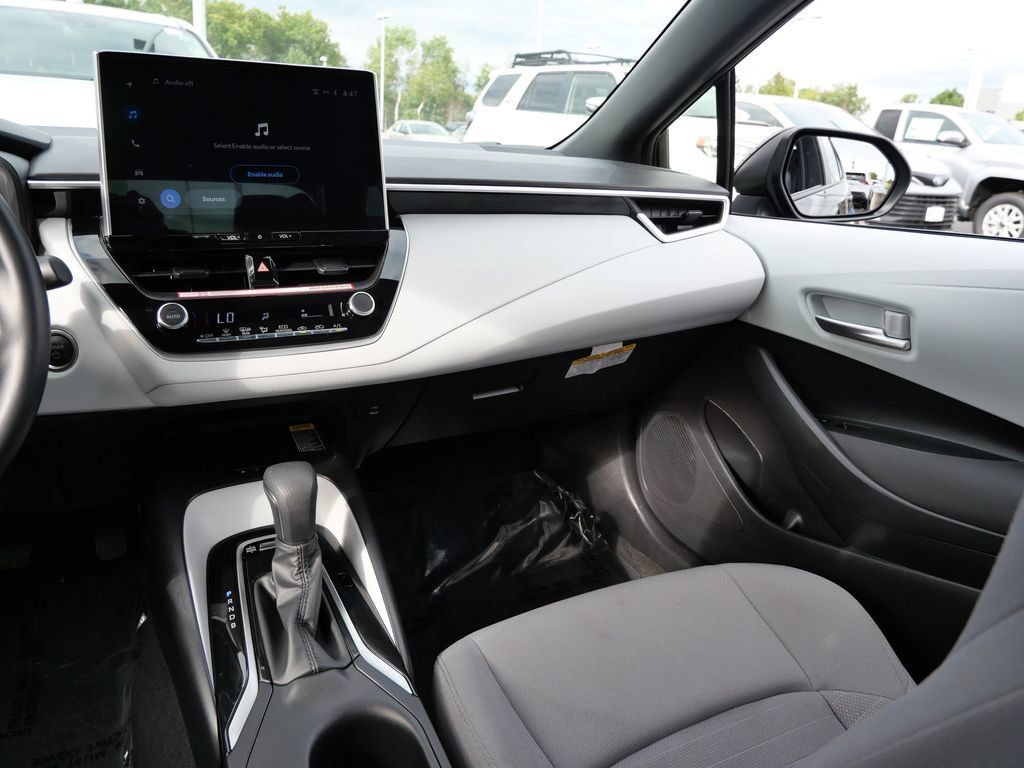 Certified 2026 Toyota Corolla SE w/ SE Premium Package FWD image 14