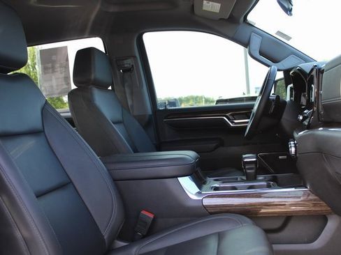 Used 2023 GMC Sierra 1500 Elevation w/ Elevation Premium Package image 19