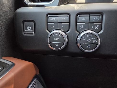 New 2026 GMC Sierra 3500 Denali Ultimate AWD/4WD image 19