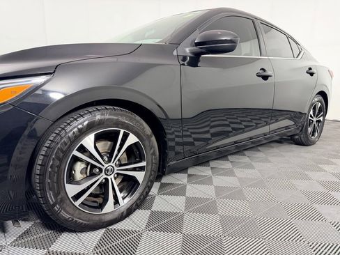 Used 2022 Nissan Sentra SV FWD image 11