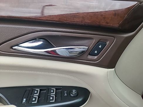 Used 2016 Cadillac SRX Luxury w/ Driver Awareness Package image 14