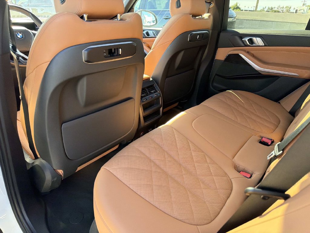 Used 2024 BMW X5 sDrive40i w/ Parking Assistance Package RWD image 13