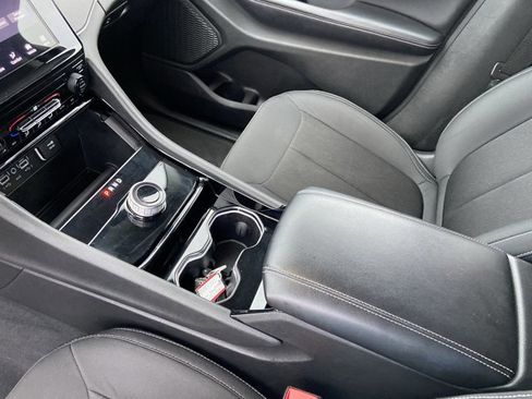 Used 2023 Jeep Grand Cherokee L Laredo image 23