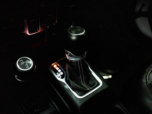 Used 2021 Jeep Wrangler Unlimited Sahara w/ Cold Weather Group image 19