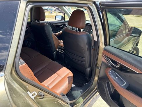 Used 2023 Subaru Outback Touring AWD/4WD image 13