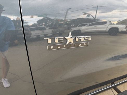 Used 2020 Chevrolet Silverado 1500 RST w/ Texas Edition AWD/4WD image 9