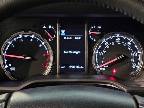 Used 2024 Toyota 4Runner TRD Off-Road image 15