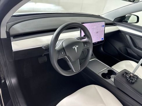 Used 2021 Tesla Model 3 Long Range image 13