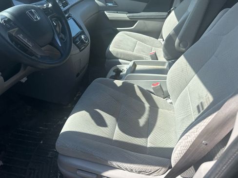Used 2015 Honda Odyssey EX image 6
