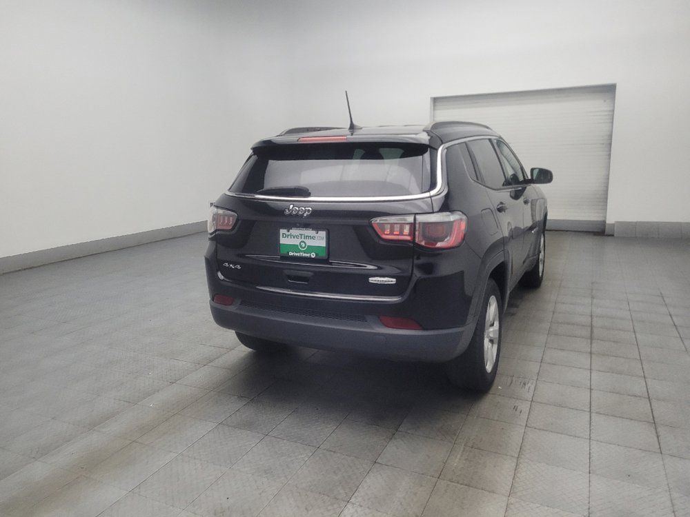 Used 2017 Jeep Compass Latitude w/ Popular Equipment Group AWD/4WD image 9