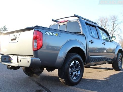 Used 2020 Nissan Frontier PRO-4X w/ Pro-4x Utility Package image 37