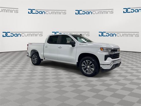 Certified 2025 Chevrolet Silverado 1500 LT image 2