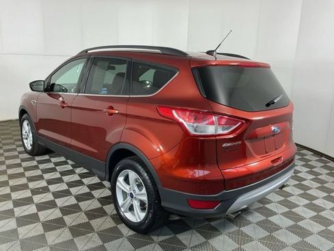 Used 2016 Ford Escape SE w/ Equipment Group 201A AWD/4WD image 9