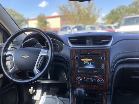 Used 2013 Chevrolet Traverse LT w/ All-Star Edition FWD image 13
