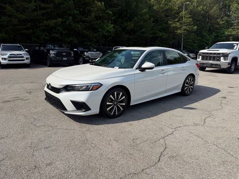 Used 2022 Honda Civic EX image 3