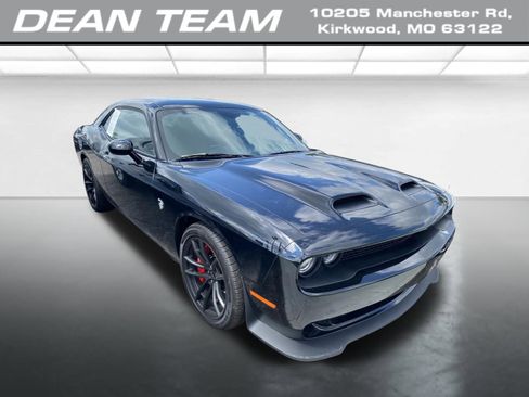 Used 2023 Dodge Challenger SRT Hellcat image 1