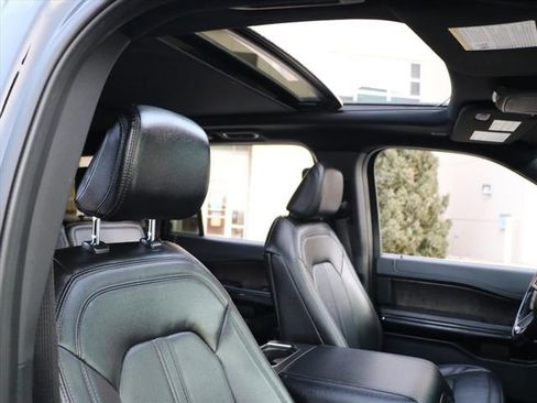 Used 2021 Ford Expedition Limited image 9