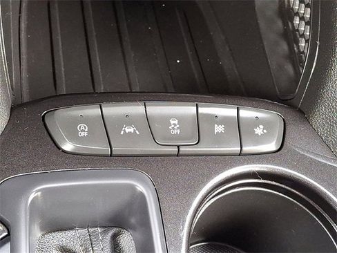 Used 2022 Chevrolet TrailBlazer LT w/ Convenience Package image 23