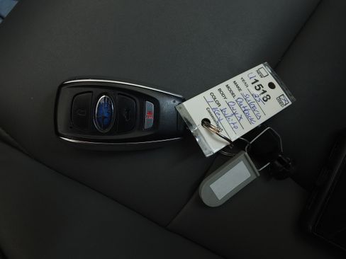 Used 2025 Subaru Outback Onyx Edition AWD/4WD image 30
